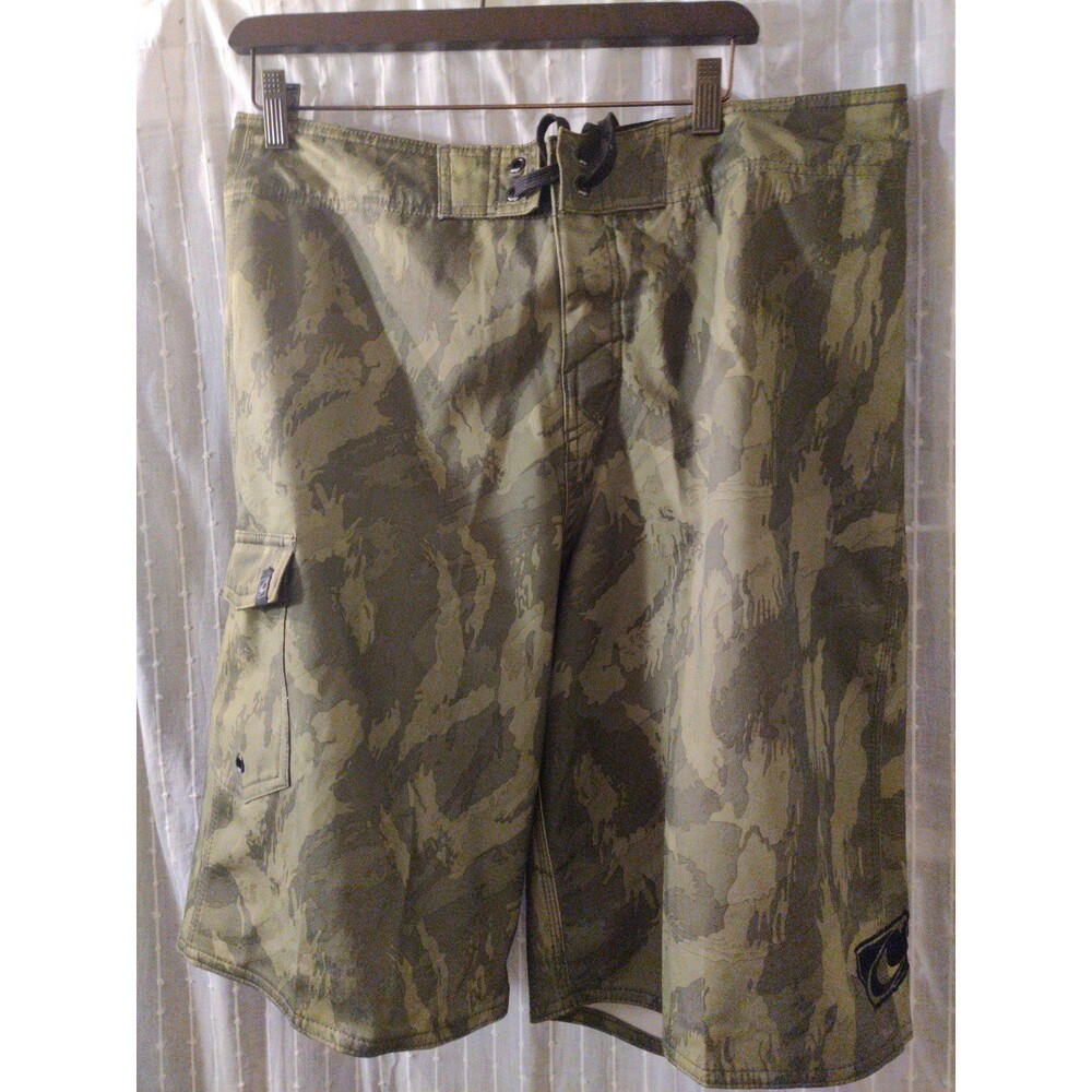 O'Neill boardshorts size 34